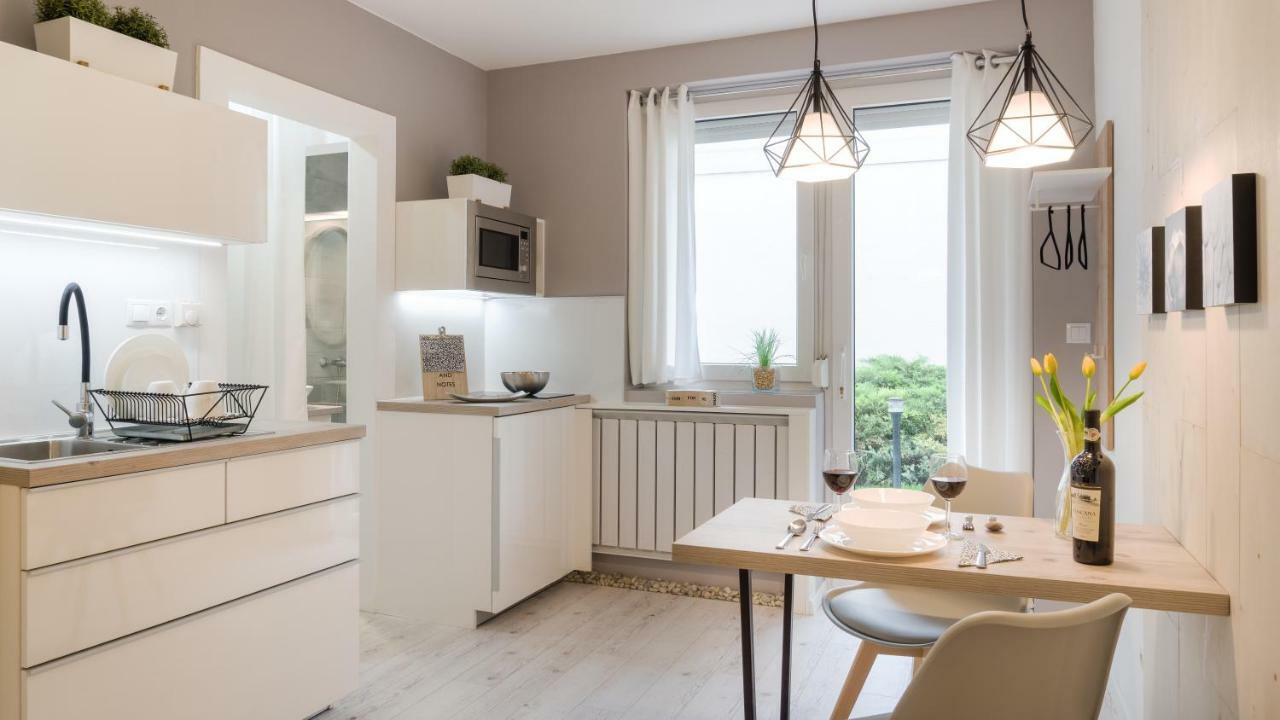 Luxury Studio 24 Gyor Exterior photo