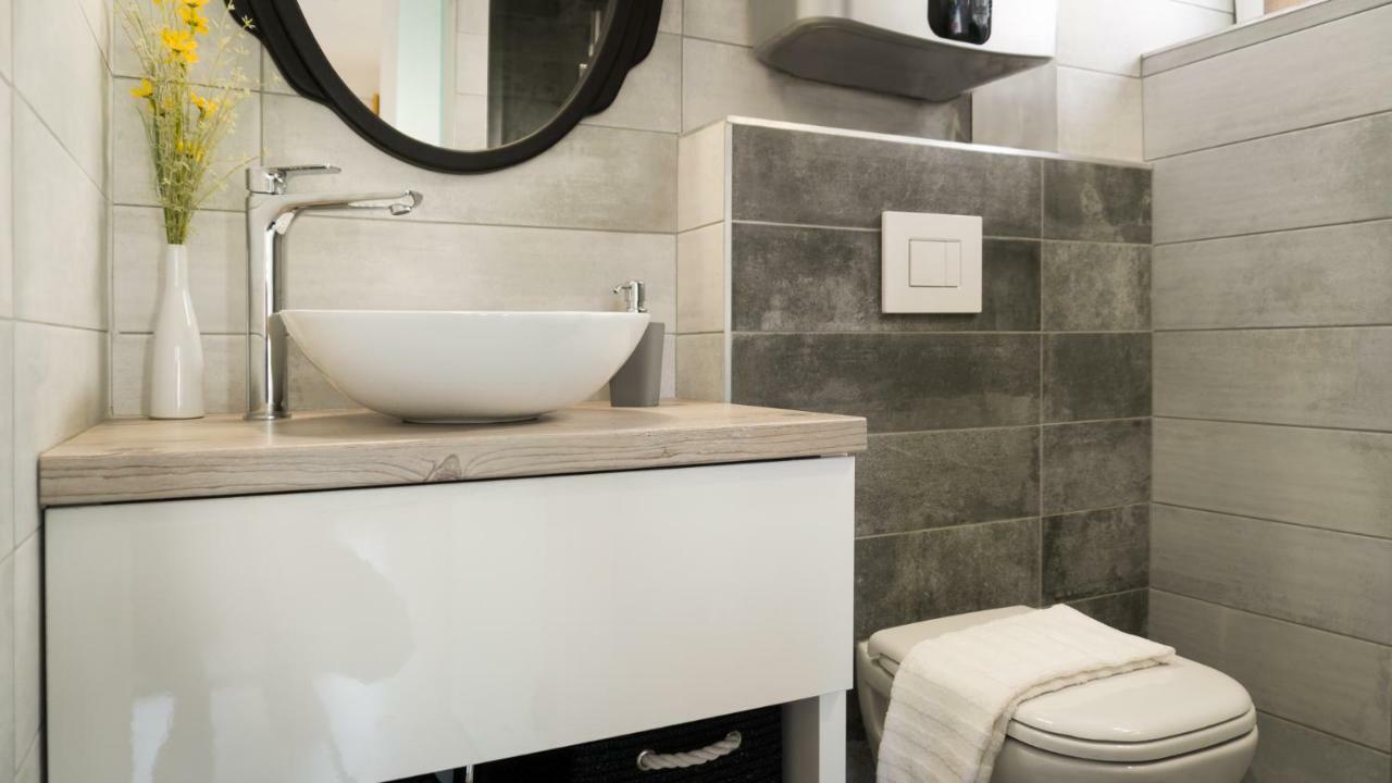 Luxury Studio 24 Gyor Exterior photo